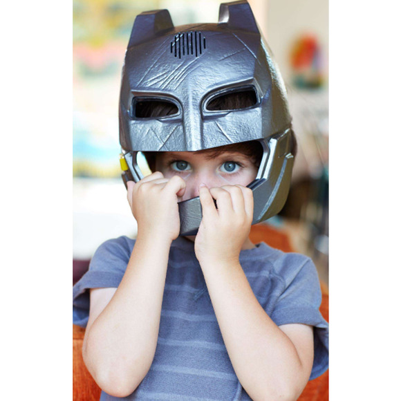 BATMAN Mask 15+ Sounds, for Kids Aged 4 and Up, Black - Picture 2 of 3